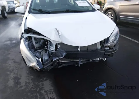 2015 Toyota Corolla Le z USA, uszkodzony, nr VIN 2T1BURHE6FC274187